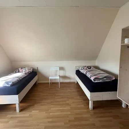 Ferienwohnung Loehne شقة *
