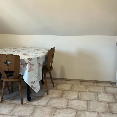 Ferienwohnung Loehne لونه